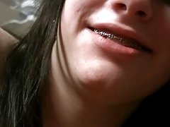 Gola plavuša brea bennett i samantha ryan