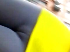 Djevojka u leoparda i zdrav
