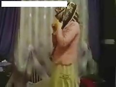 Kod istočne ogromna prsa