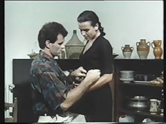 Ashley fingers ispraznostima u svoju pussy prstićima